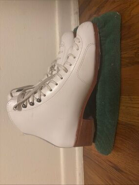Riedell sz 7 ice skates with John Wilson blades